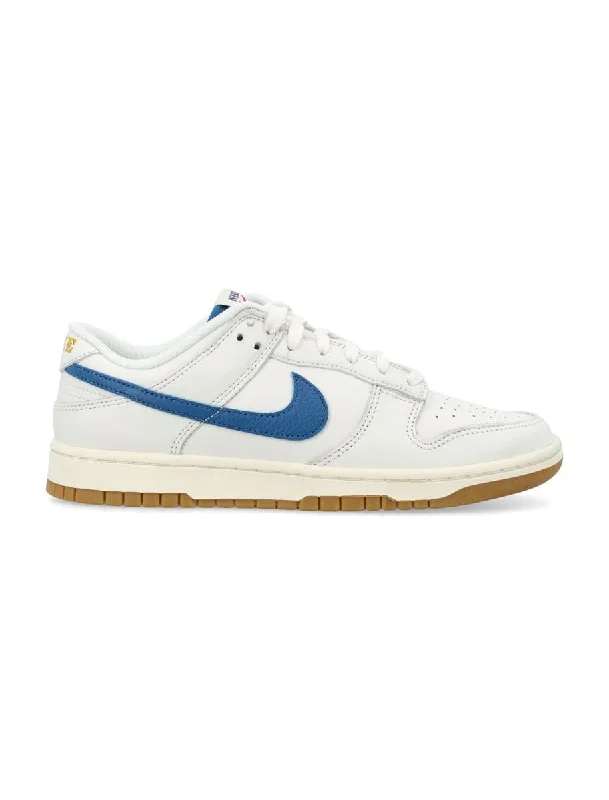 Nike Dunk Low Sneakers