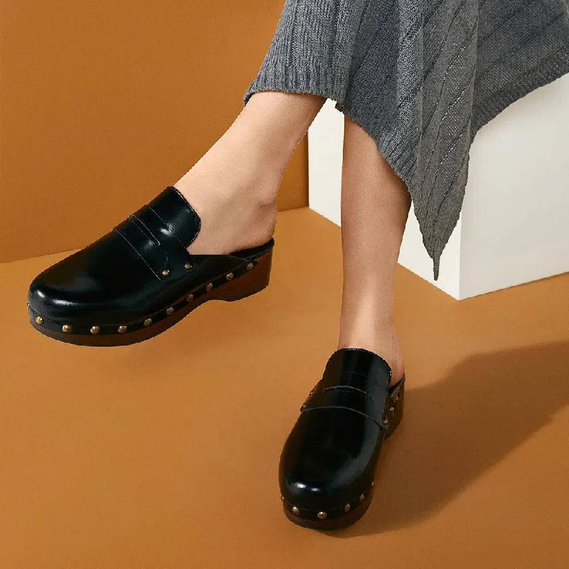 Cairo Black Clog