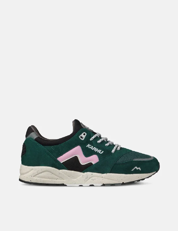 Karhu Aria 95 Trainers - June Bug/Roseate Spoonbill