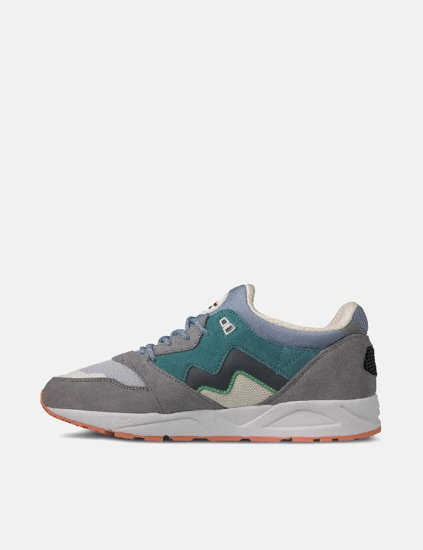 Karhu Aria 95 Trainers - Steel/Brittany Blue