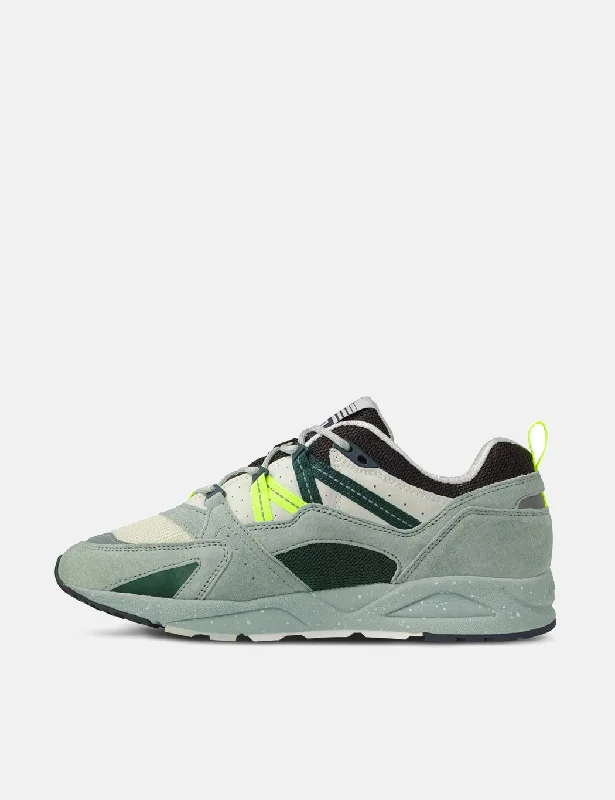 Karhu Fusion 2.0 Trainers - Pigeon/June Bug