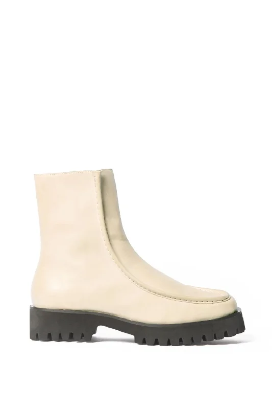 Notion boot - chalk