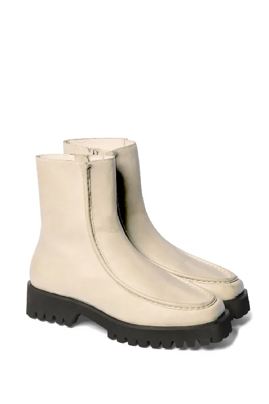 Notion boot - chalk