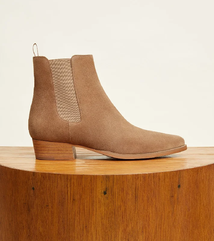 5 / Light Brown Suede