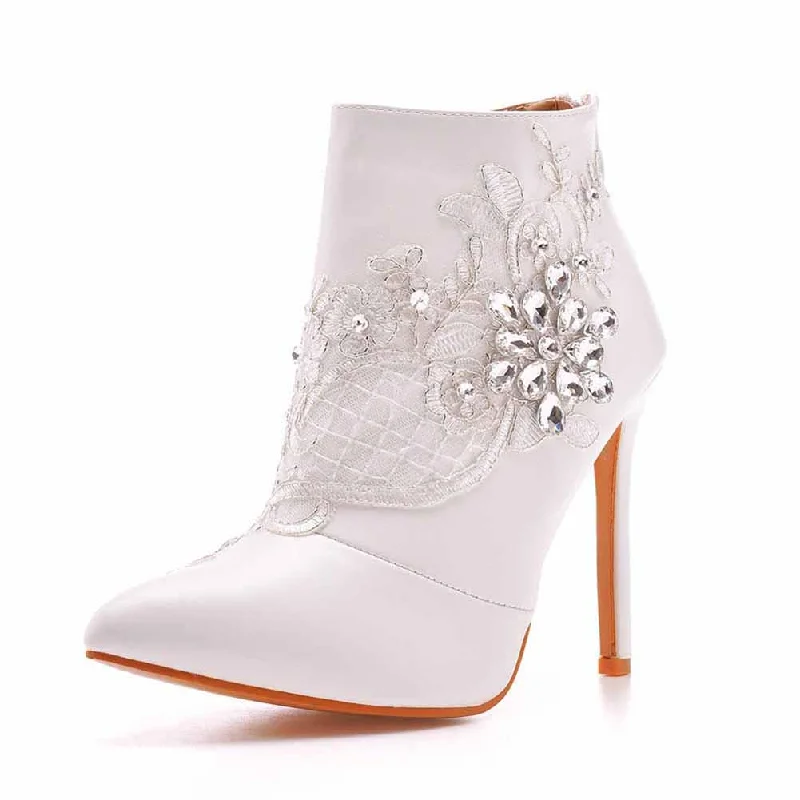 Women's Wedding Boots Lace Flowers Closed Toes High Heels Ankle Boots